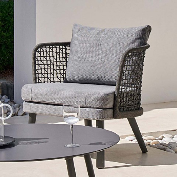 modern-outdoor-furniture-emma-varaschin-armchair-arredaremoderno