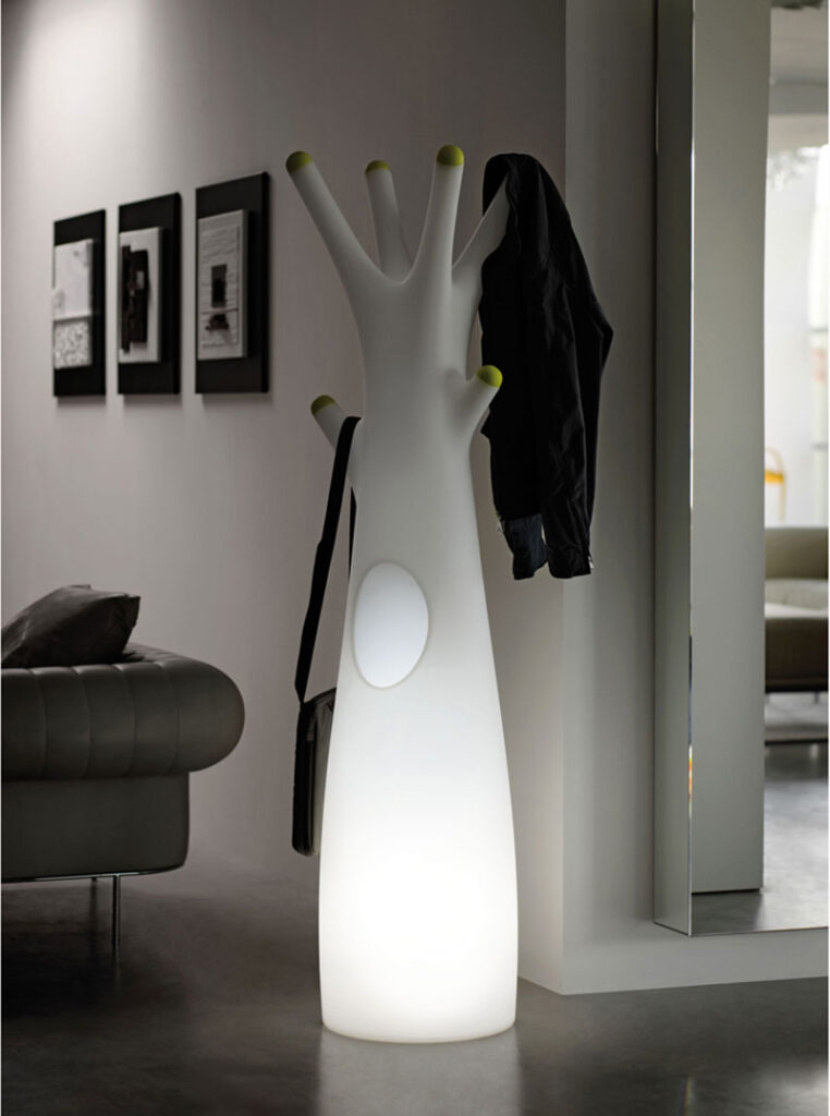 plust-collection-godot-lightable-coat-hanger-arredaremoderno