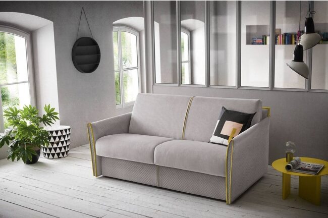 jolie-felis-sofa