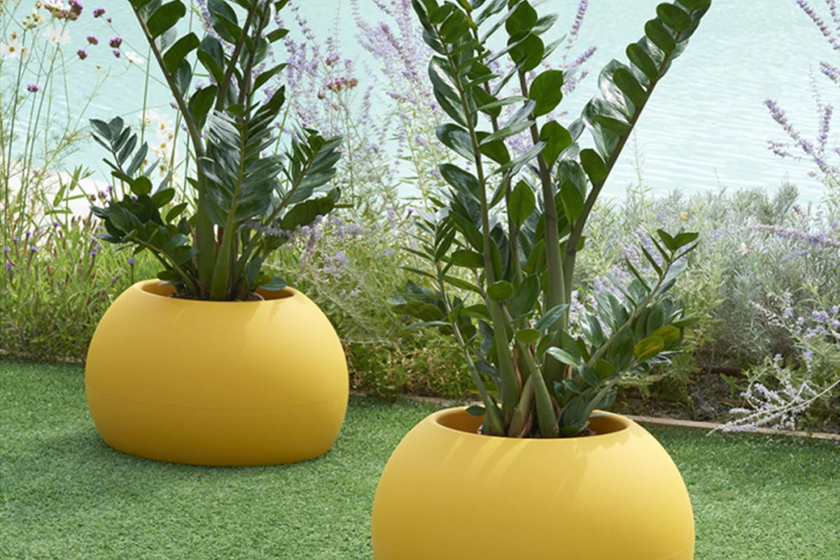 Garden pots