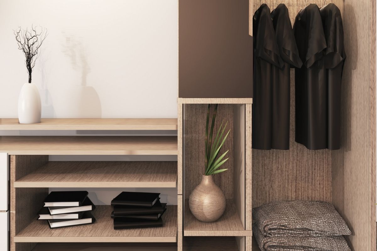Built-in wardrobe: a tailor-made space-saving solution