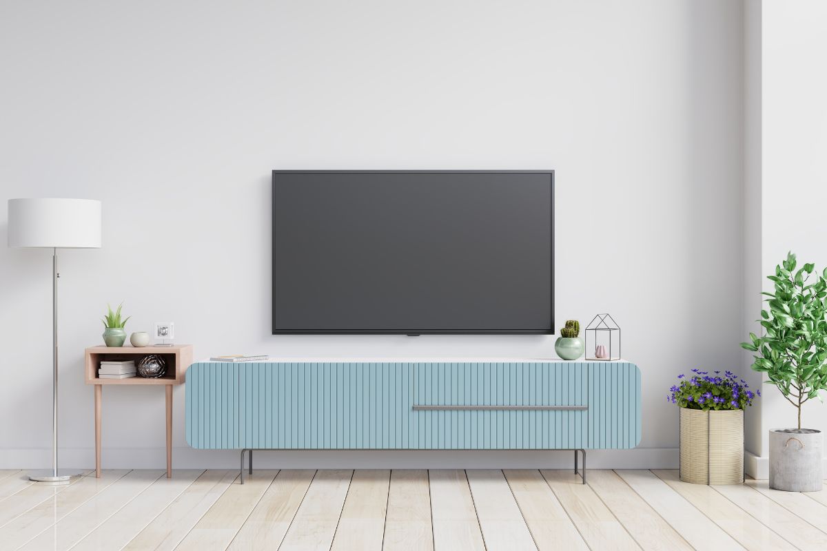 How to illuminate the TV room: Interior Design ideas and tips