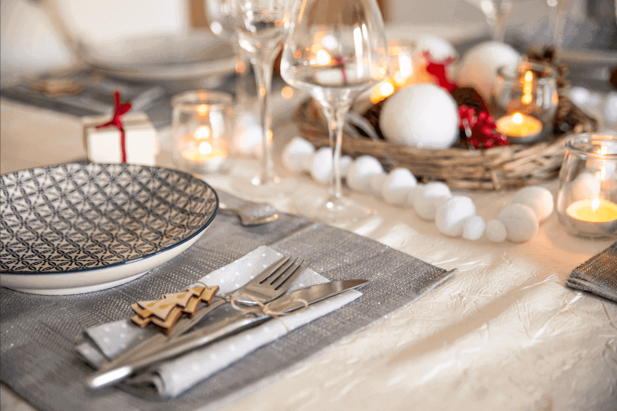 Laying Christmas table: tips from Arredare Moderno