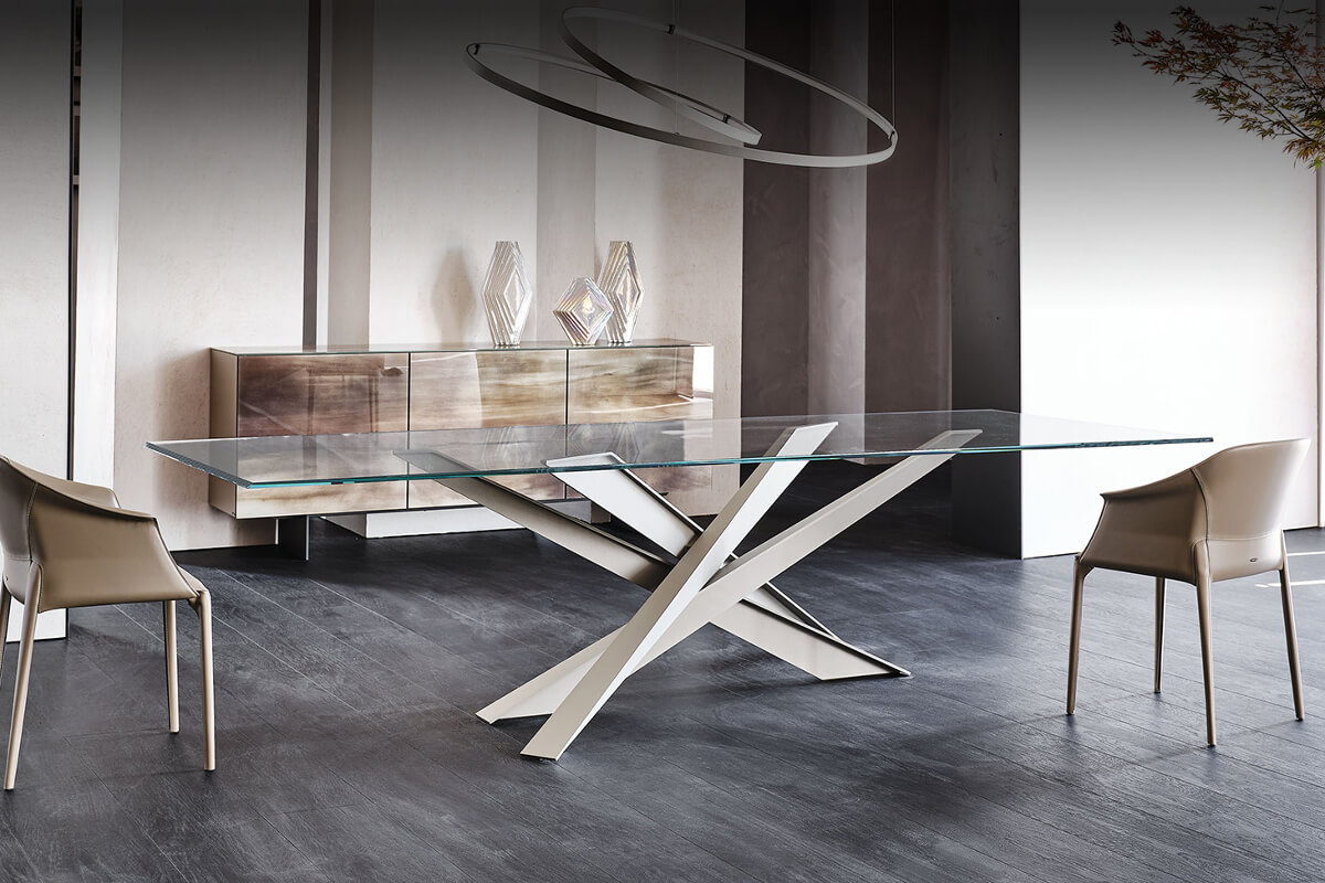 zona giorno moderna ed elegante - tavolo con piano in cristallo