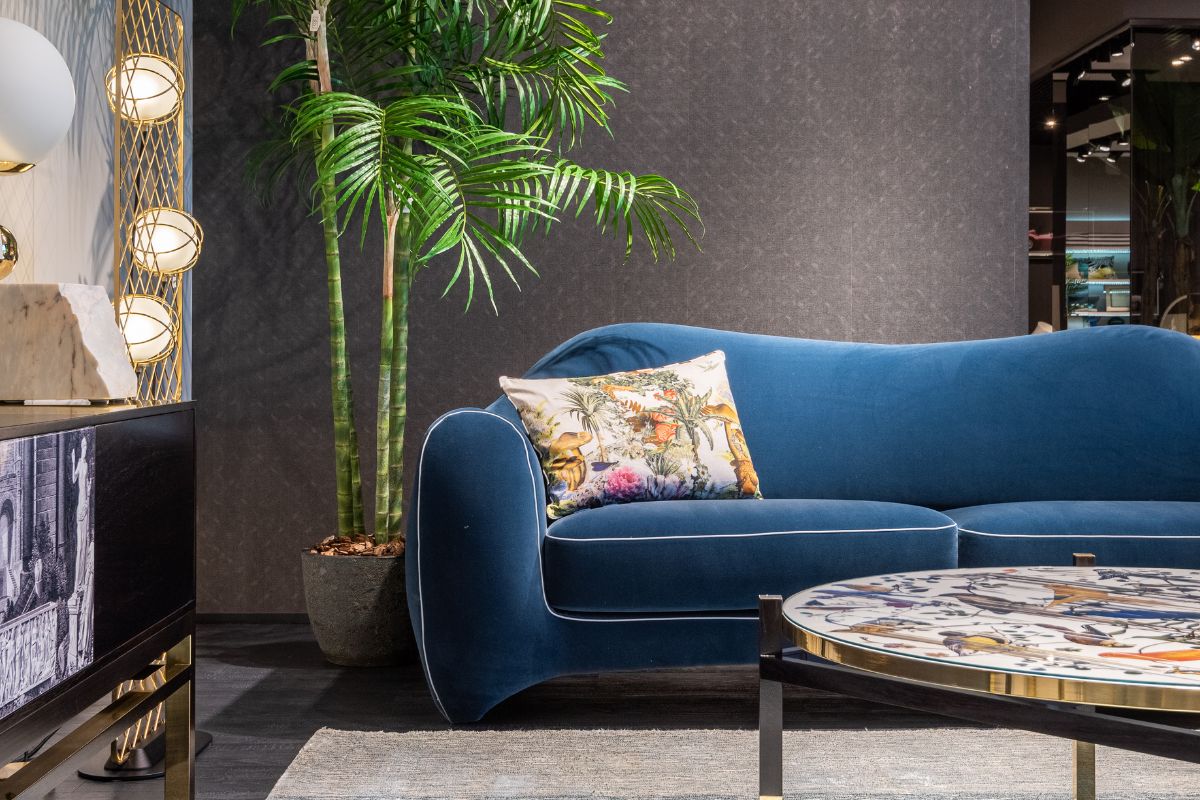 Blaues Sofa: 10 Fotos von perfekten Kombinatione