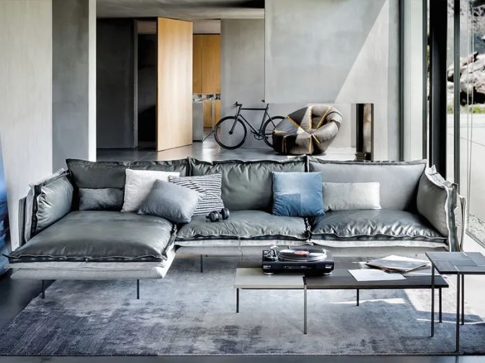 Abbinare un divano grigio moderno
