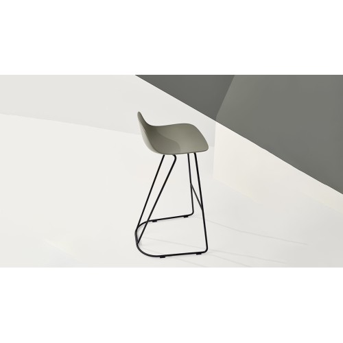 Pure Loop Mini Infiniti Design Hocker aus Polypropylen