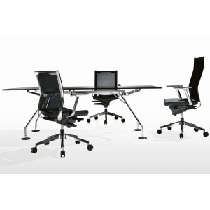 kosmo-mesh-kastel-stuhl-mit-armlehnen