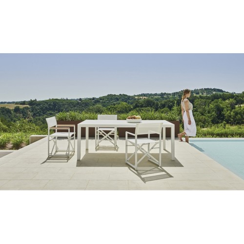 Victor low Varaschin Tisch