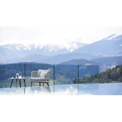 Emma Varaschin Sessel