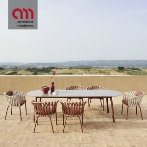 Emma Varaschin fester Tisch