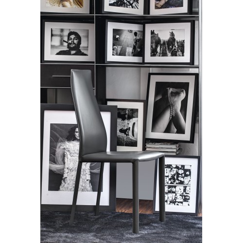 Dalila Bontempi Stuhl