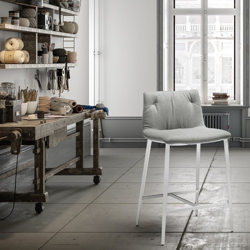 Grace Zamagna Polsterhocker