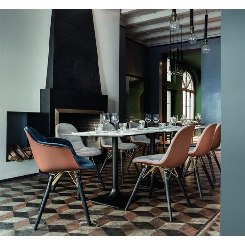 Mood Bontempi Stuhl aus Holz mit Armlehnen bezogen