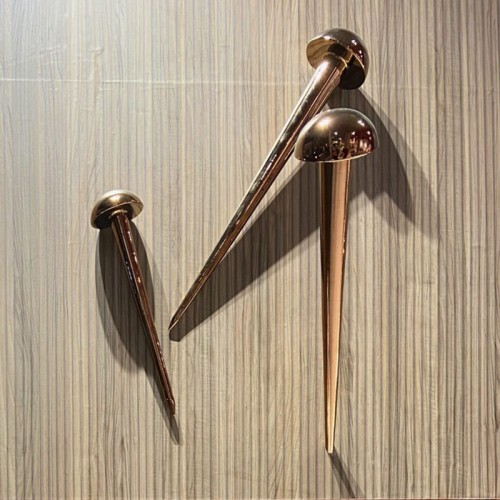 Dekoratives Wandobjekt Chiodo Wall Adriani e Rossi