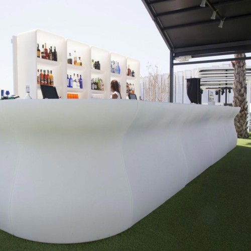 Bartolomeo Plust Bar-Theke