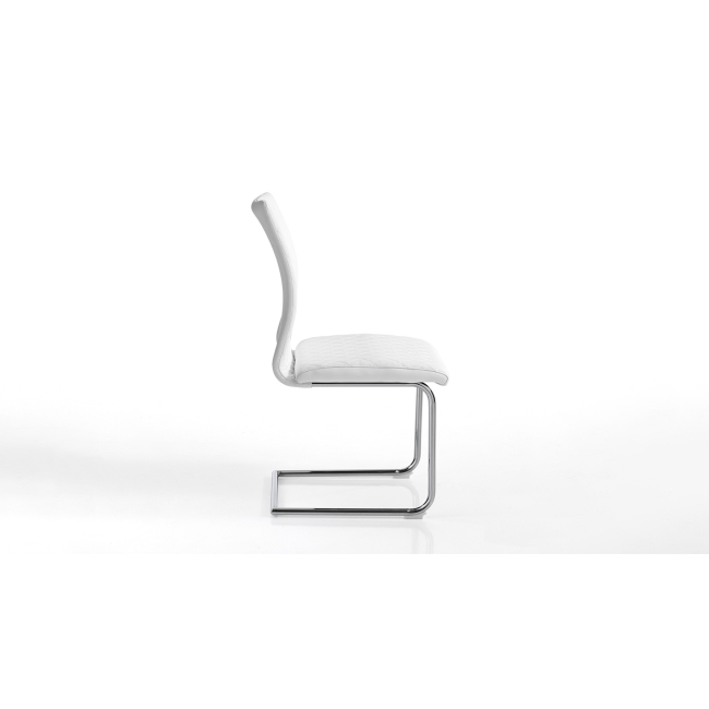 Jasmin Tomasucci Chair