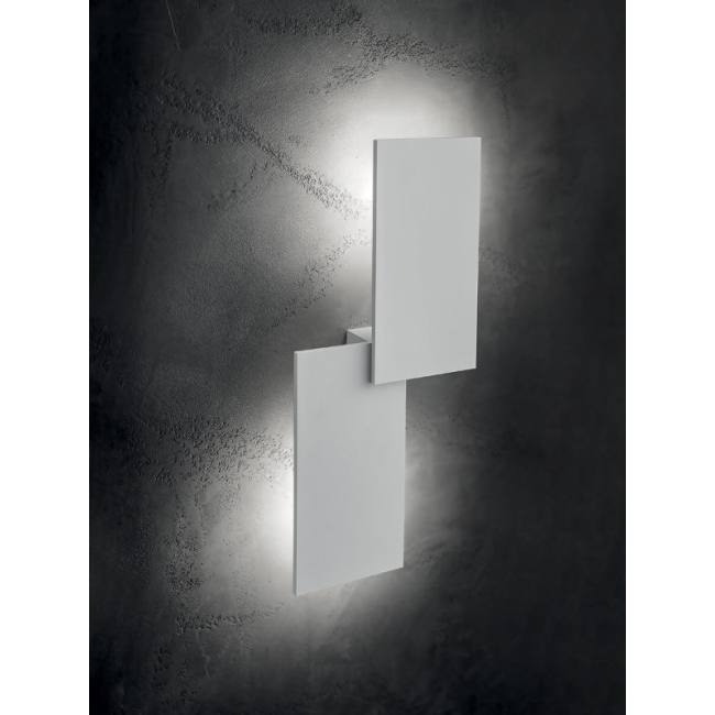 Puzzle Outdoor Lodes Lamp
