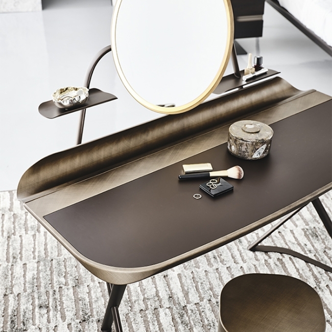 Cocoon Trousse Leather Console Cattelan Italia