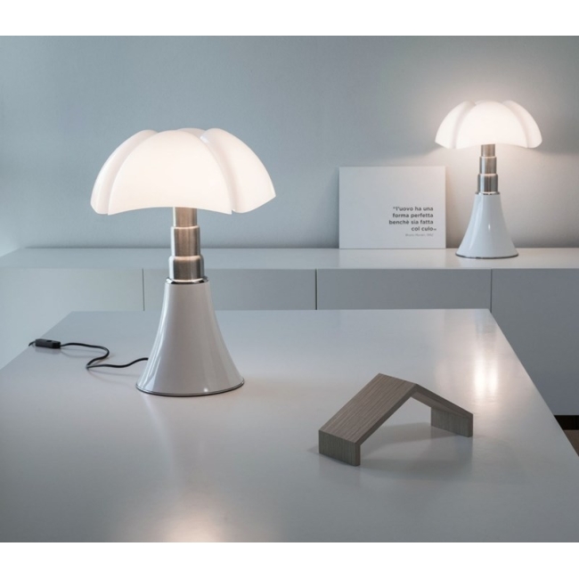Pipistrello Medio Lamp by Martinelli Luce: A True Expression of Elegance  and Versatility