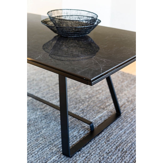 Alfred Midj extendable table