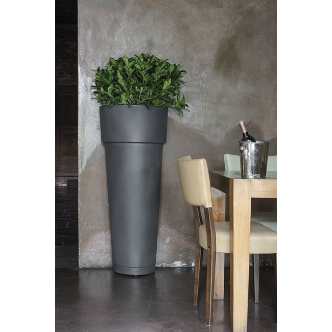 Marcantonio Serralunga illuminable vase