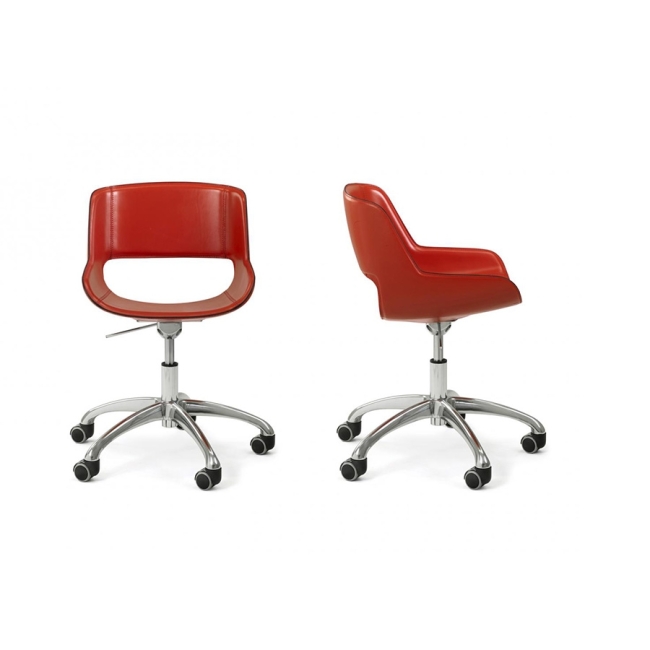 Amaranta Enrico Pellizzoni office chair with casters