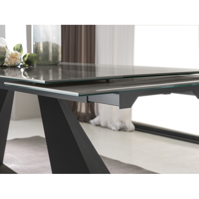 Coast Zamagna extendable table