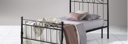 Wrought iron queen size beds