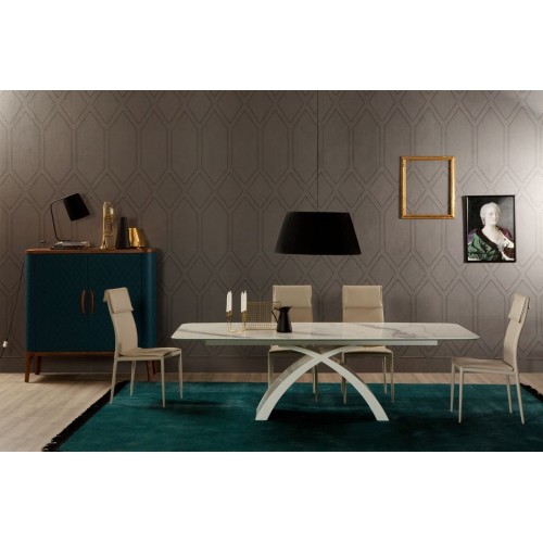 Table designer Tokyo Tonin Casa