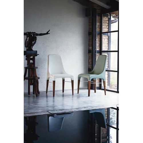 Kelly Bontempi Casa Chaise