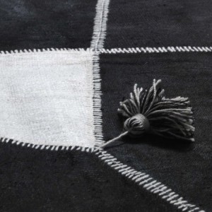 tapis-mohebban-nomadismi-black-is-black