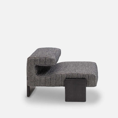 Poltrona imbottita Loveseat Moroso - Base in legno moderna